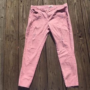 Adam Levine-pink skinny jeans